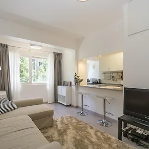 Appartement Lovely & Modern In The Center, Lissabon